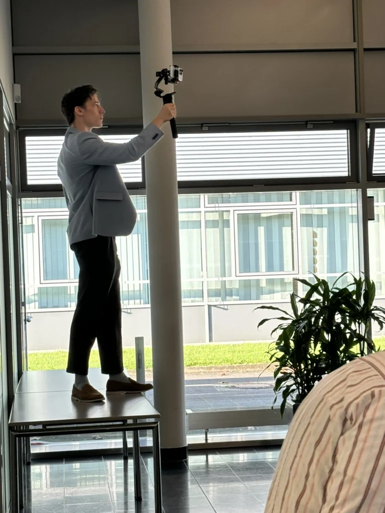 F6A12575-64F4-4532-AB4A-F72060659DFF_1_102_o